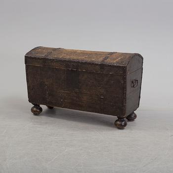 A CHEST, early 19th century.