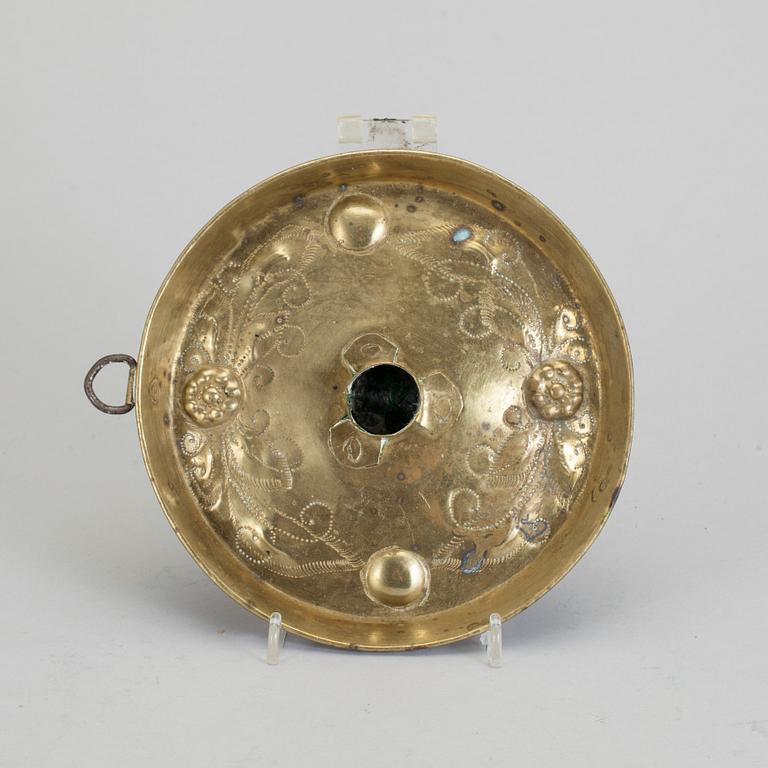 LJUSPLÅT, mässing, allmoge, 1700-tal.
