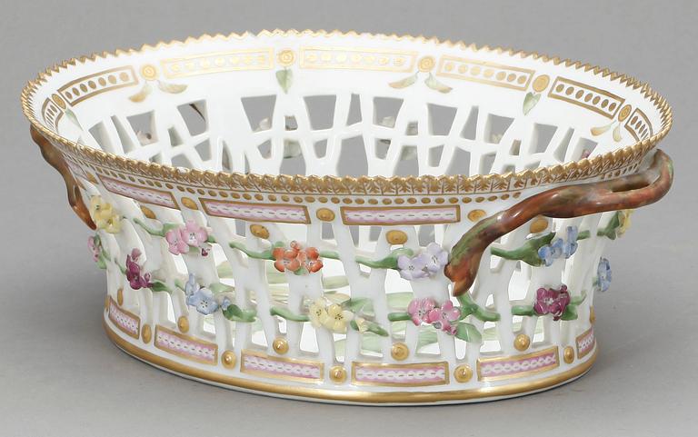SKÅL, porslin, "Flora Danica", Royal Copenhagen.