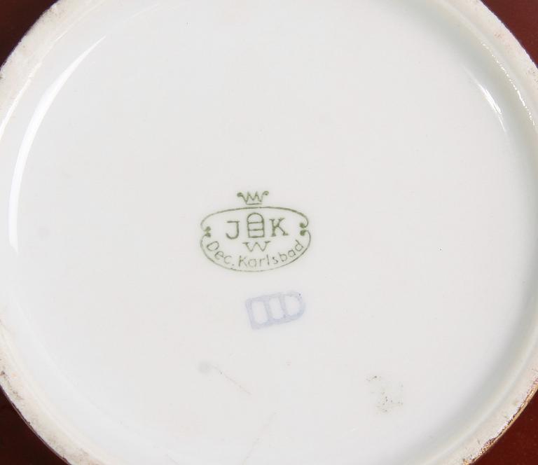ASK MED LOCK. Porslin. Karlsbad, Tjeckoslovakien.