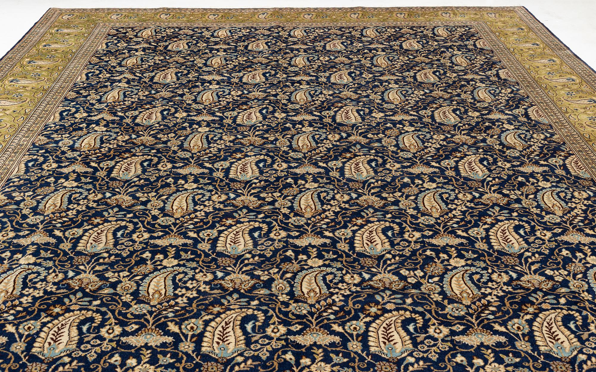 A Qum carpet, ca 494 x 340 cm.