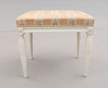 TABURETT, gustaviansk stil, 1900-tal.