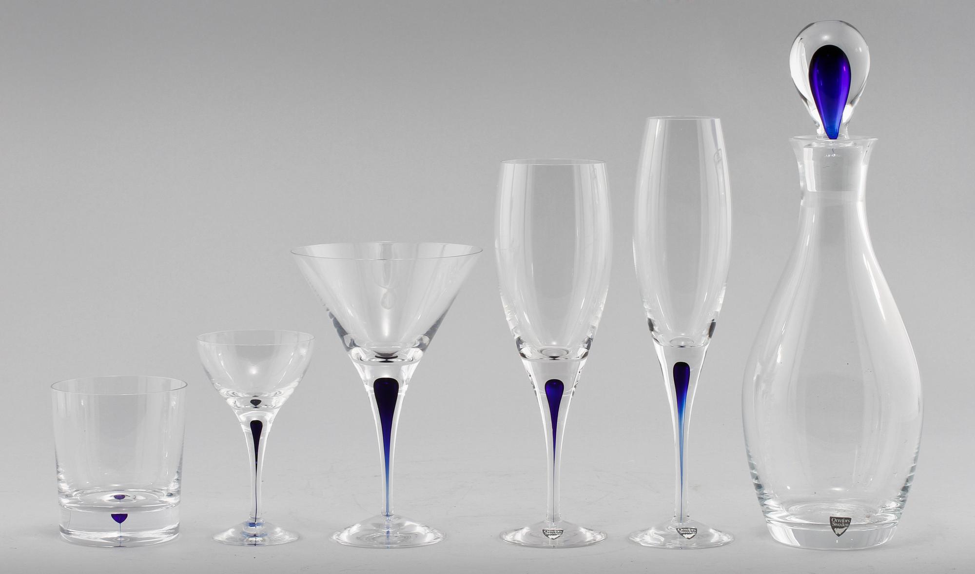 GLASSERVISDELAR, 32 st, "Intermezzo", Erika Lagerbielke, Orrefors, 1900-talets slut.