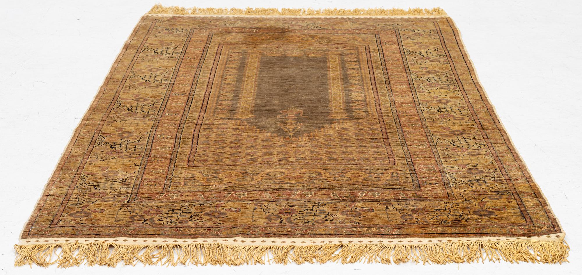 Prayer rug, Kayseri, approx. 174 x 112 cm.