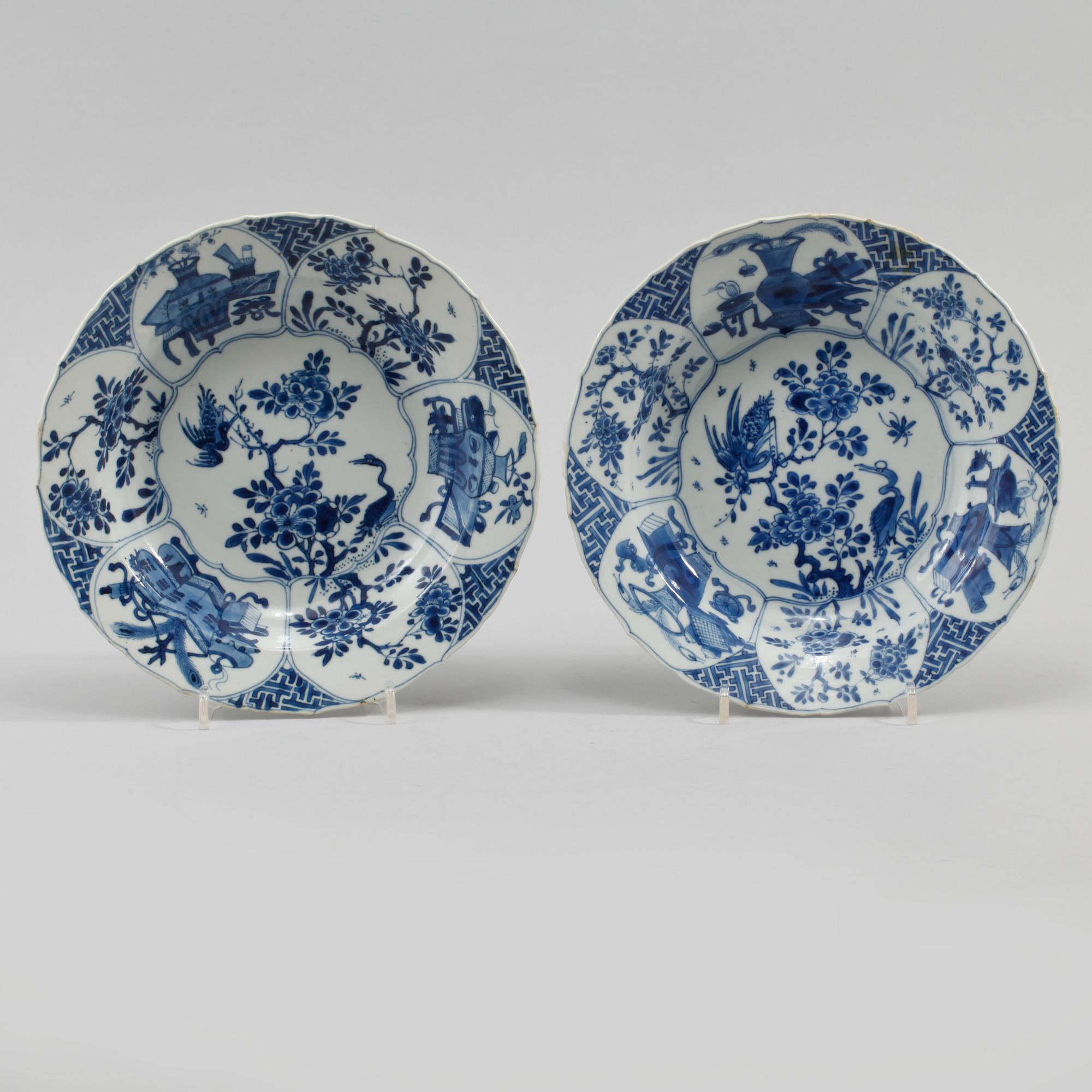 TALLRIKAR, ett par snarlika, porslin, Kina, Kangxi, (1662-1722).