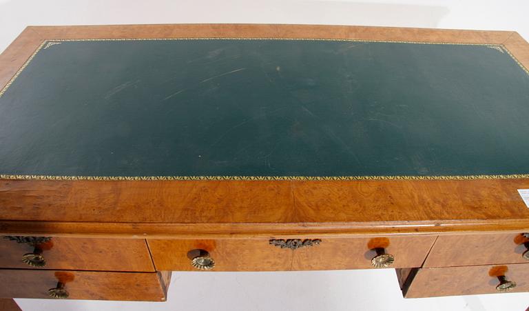 SKRIVBORD, empirestil, 1900-tal.