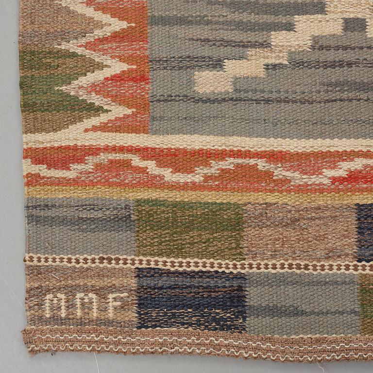 Märta Måås-Fjetterström, Matto, "Blå taggen", flat weave, ca 328-330,5 x 228-232 cm, signed MMF.