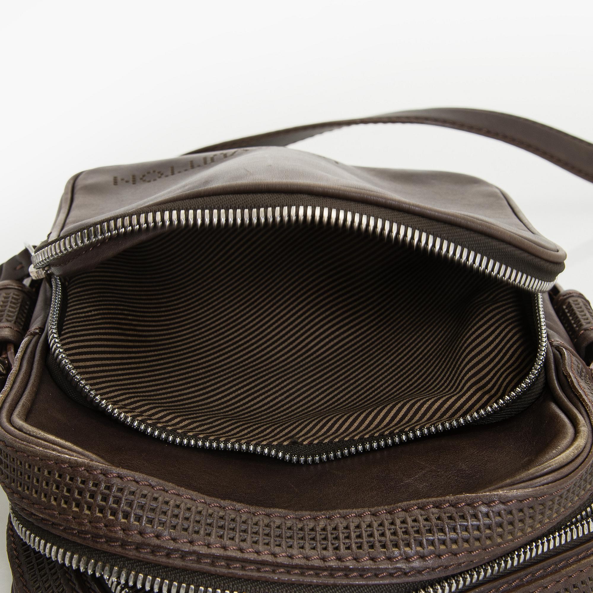 Louis Vuitton, laukku, "Bequia Trotter PM".