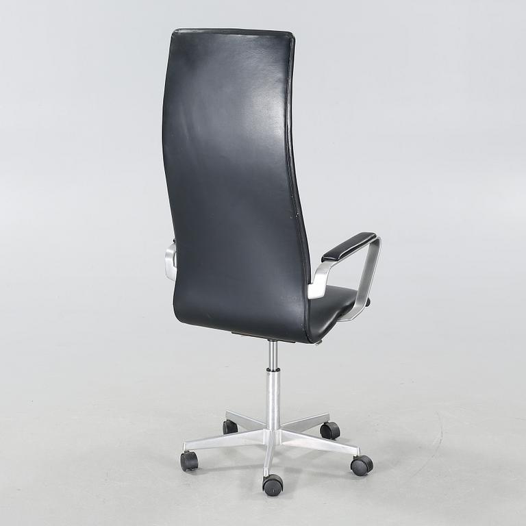 An office chair by Arne Jacobsen, "Oxford", Fritz Hansen, 1995.