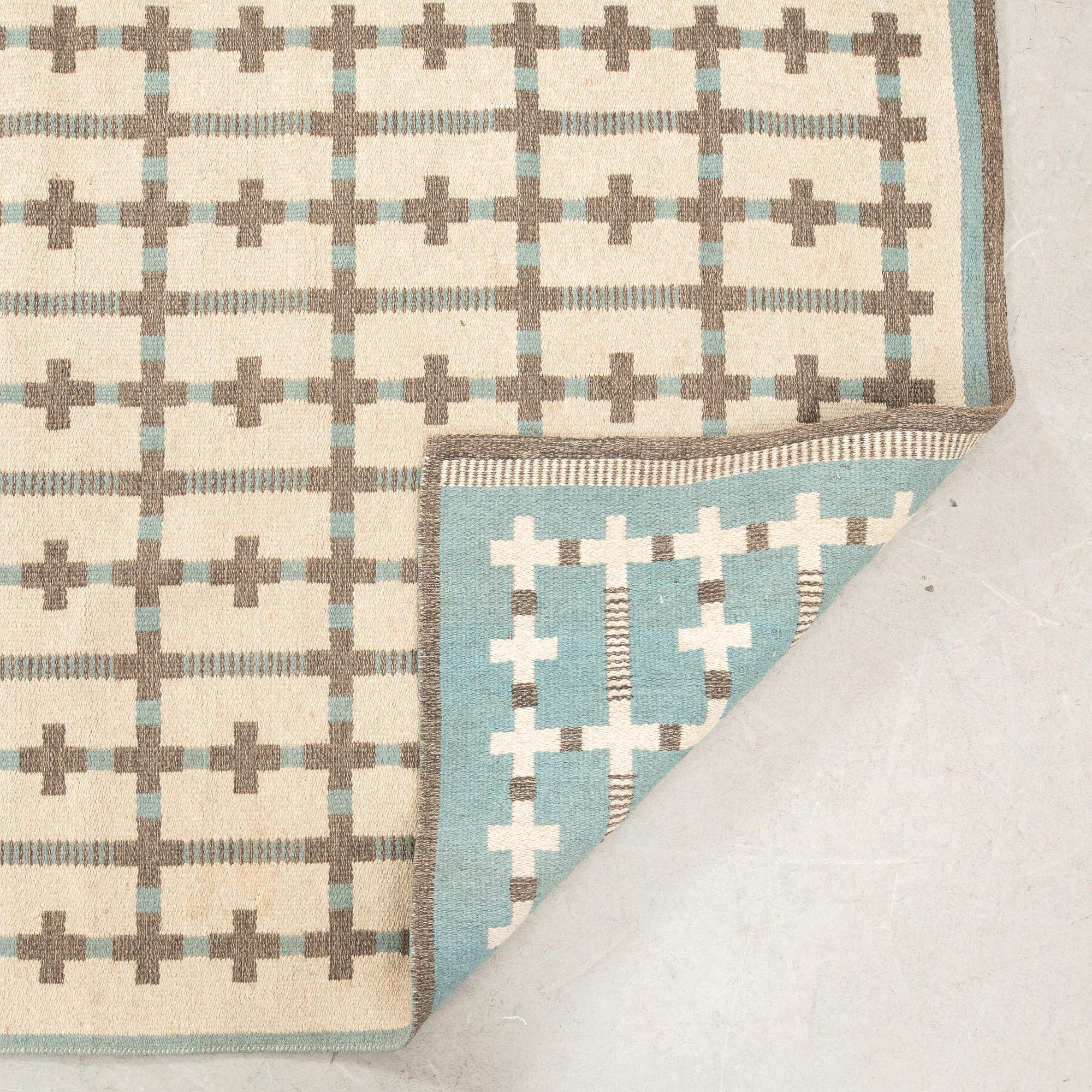 Rug double-sided Swedish Modern mid-20th century, approximately 195x144 cm.