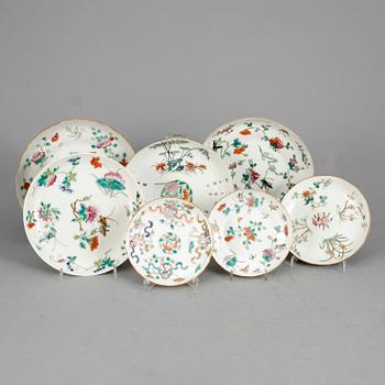 FAT SAMT TALLRIKAR, 7 st, porslin, Kina 1800-1900-tal.