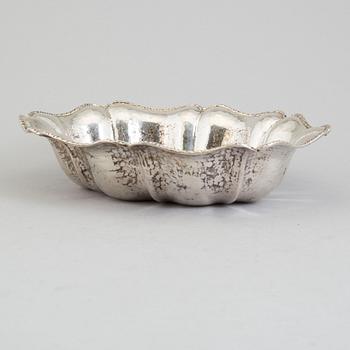 a Italian silver bowl from the 20th century.