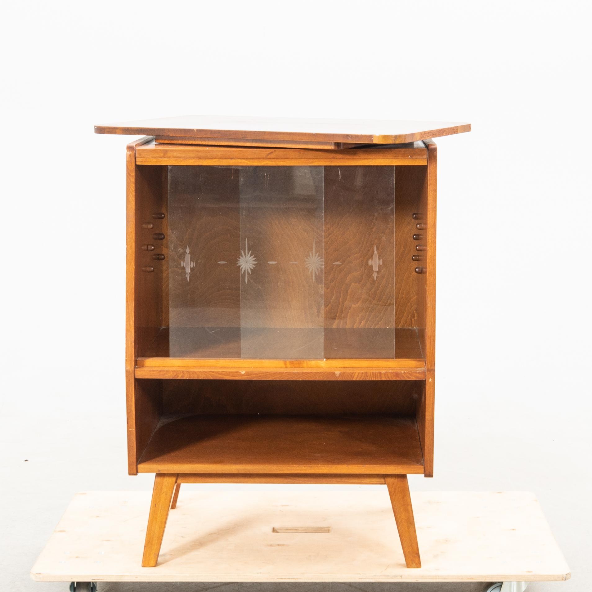 Cabinet/display cabinet, 20th century.
