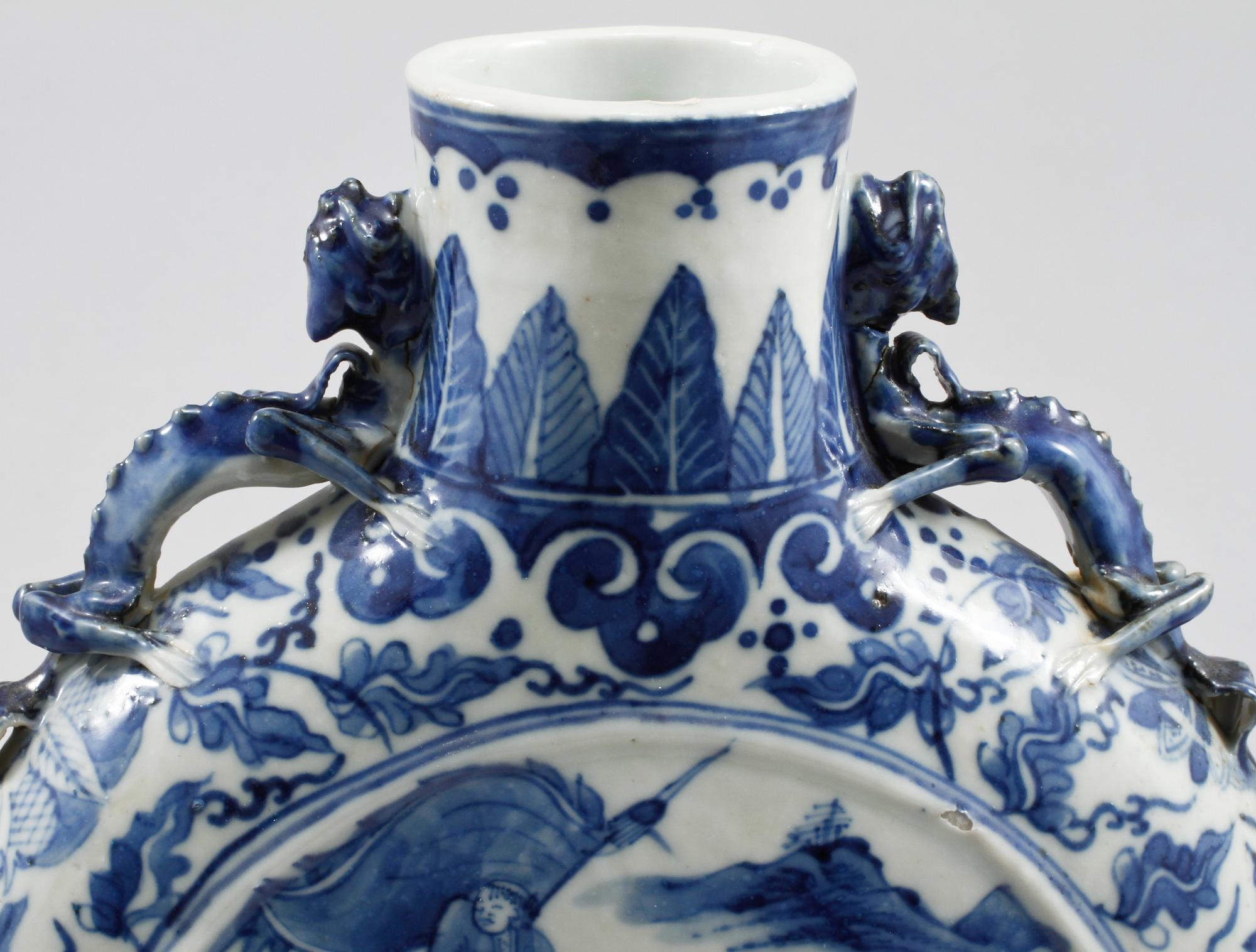 PILGRIMSKRUS, porslin, Kina, 1800-tal.