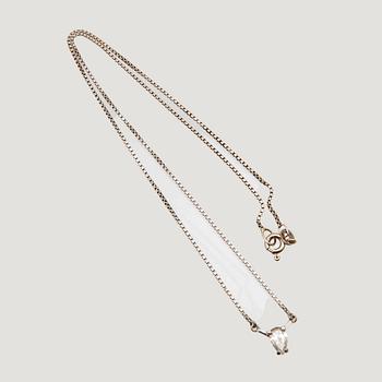 Halsband 18K vitguld med en päronslipad diamant, Unoaerre Itailen.