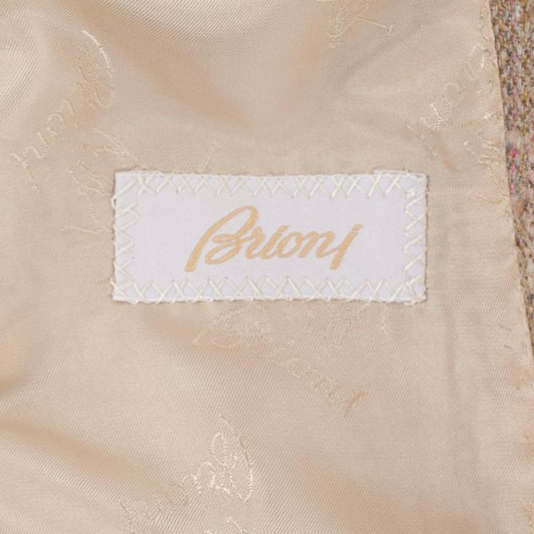 BRIONI, a two-piece suit consisting of a jacket and skirt. Italian size 46.