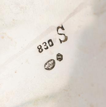 SOCKERSKÅL SAMT GRÄDDKANNA, silver, svenska importstämplar. Vikt ca 334 gram.