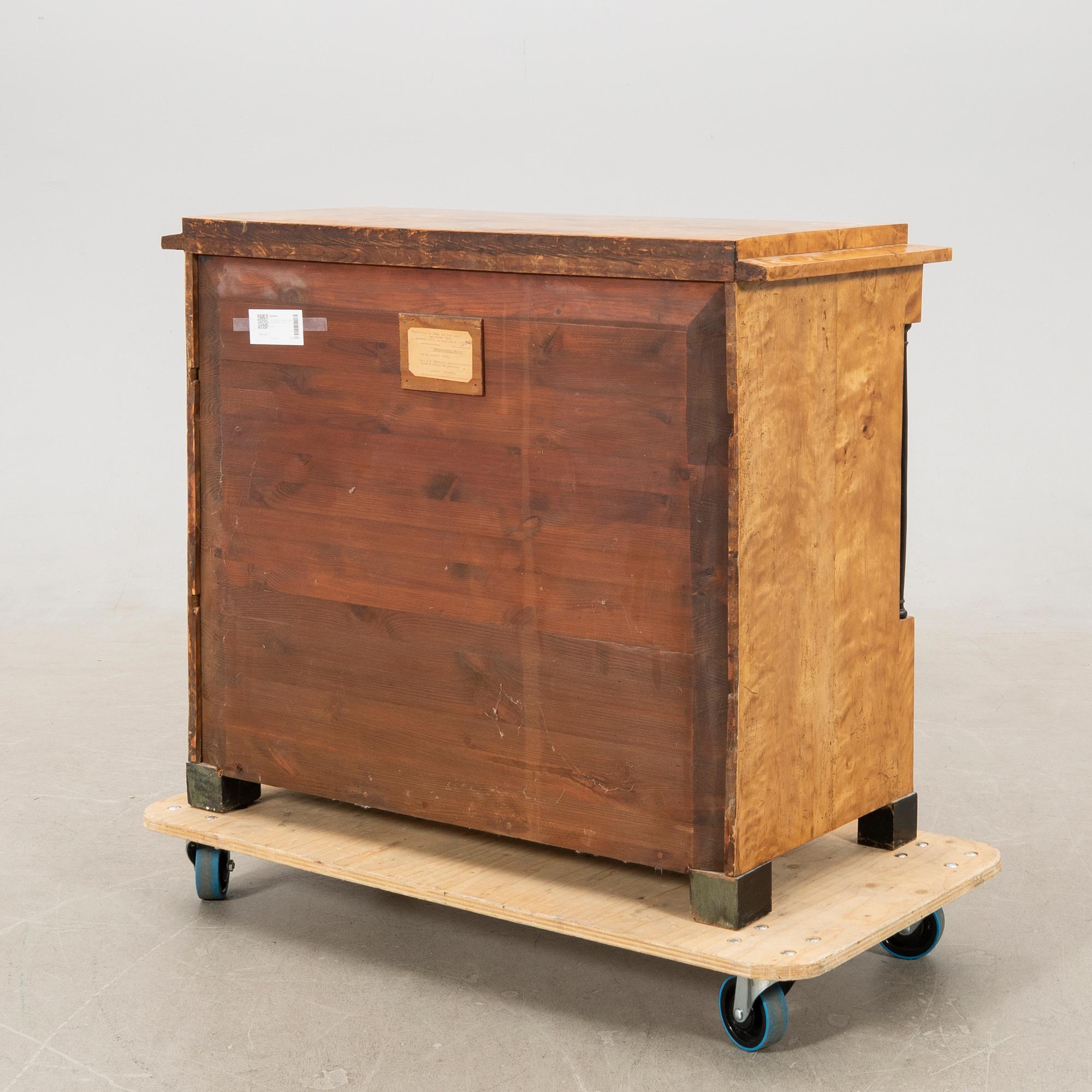 Chest of drawers, Karl Johan made in Ystad by the furniture company Roth in 1841.