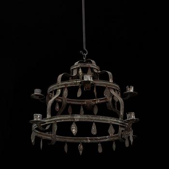 Ljuskrona i bleckplåt, allmoge, 1900-talets första hälft.