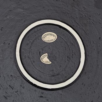 Britt-Louise Sundell, vas samt två fat, stengods, Gustavsberg, 1960/70-tal.