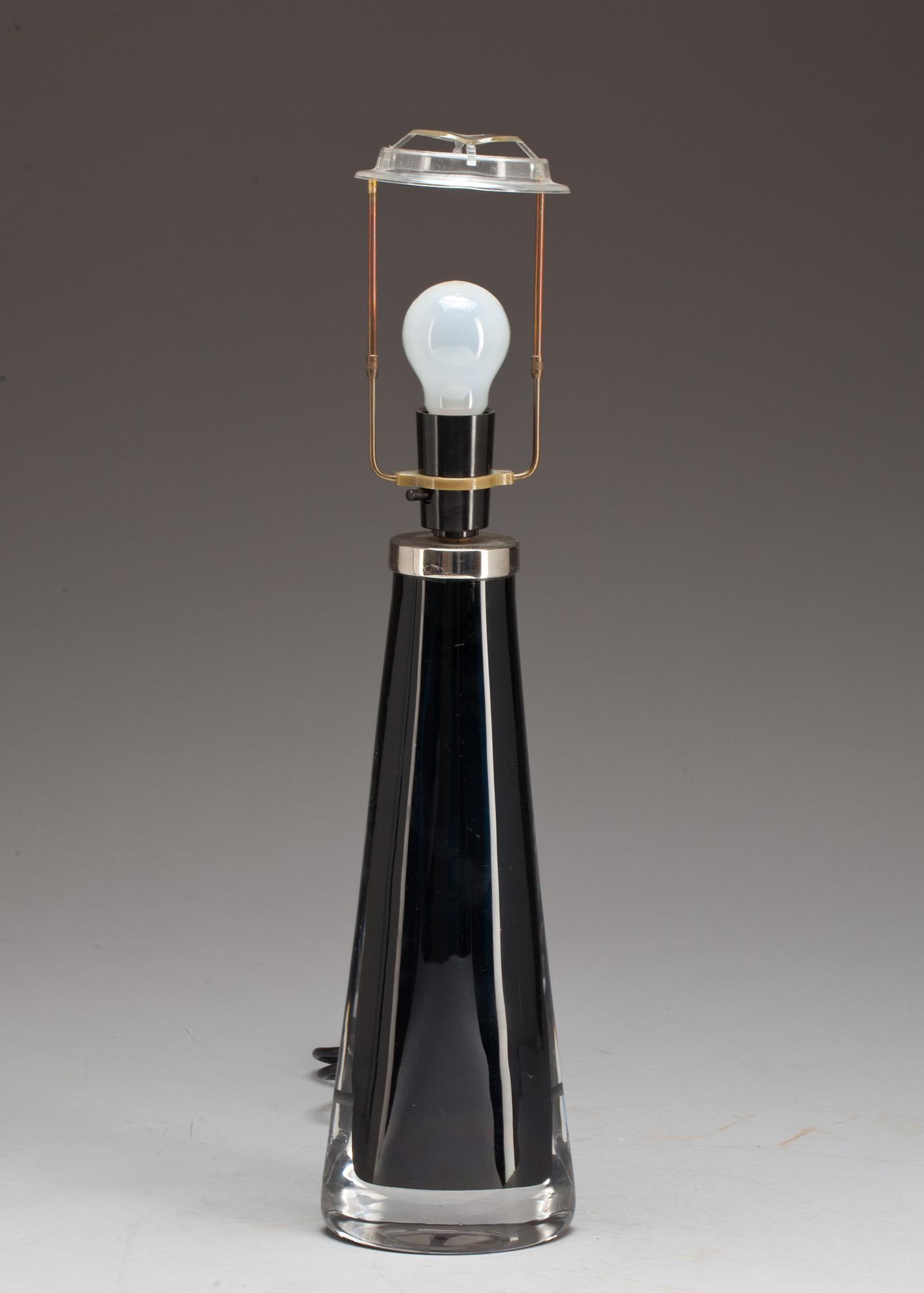 BORDSLAMPA, glas, Carl Fagerlund, Orrefors, 1900-tal.