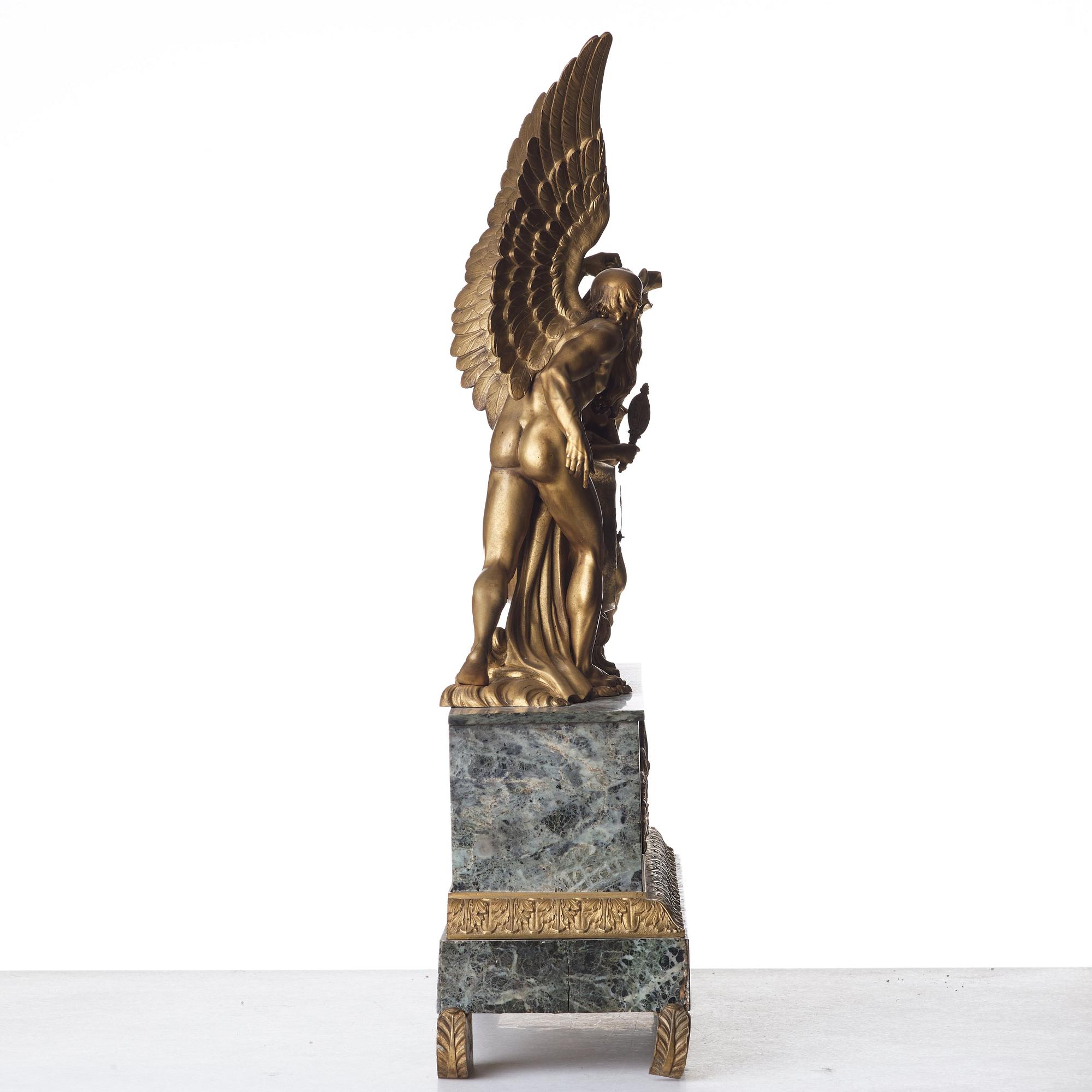 A French mantel clock, first half of the 19th century.