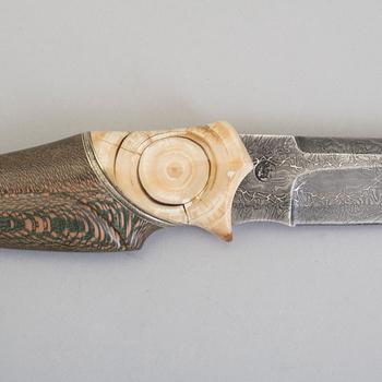 A contemporary knife by Andrzej Rybak.
