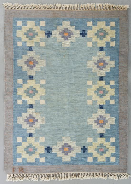A signed flat weave carpet ca 195 x 139 cm.