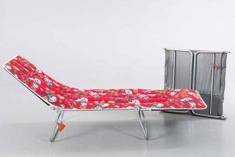 SOLSÄNGAR, ett par. Kurz. 1960/70-tal.