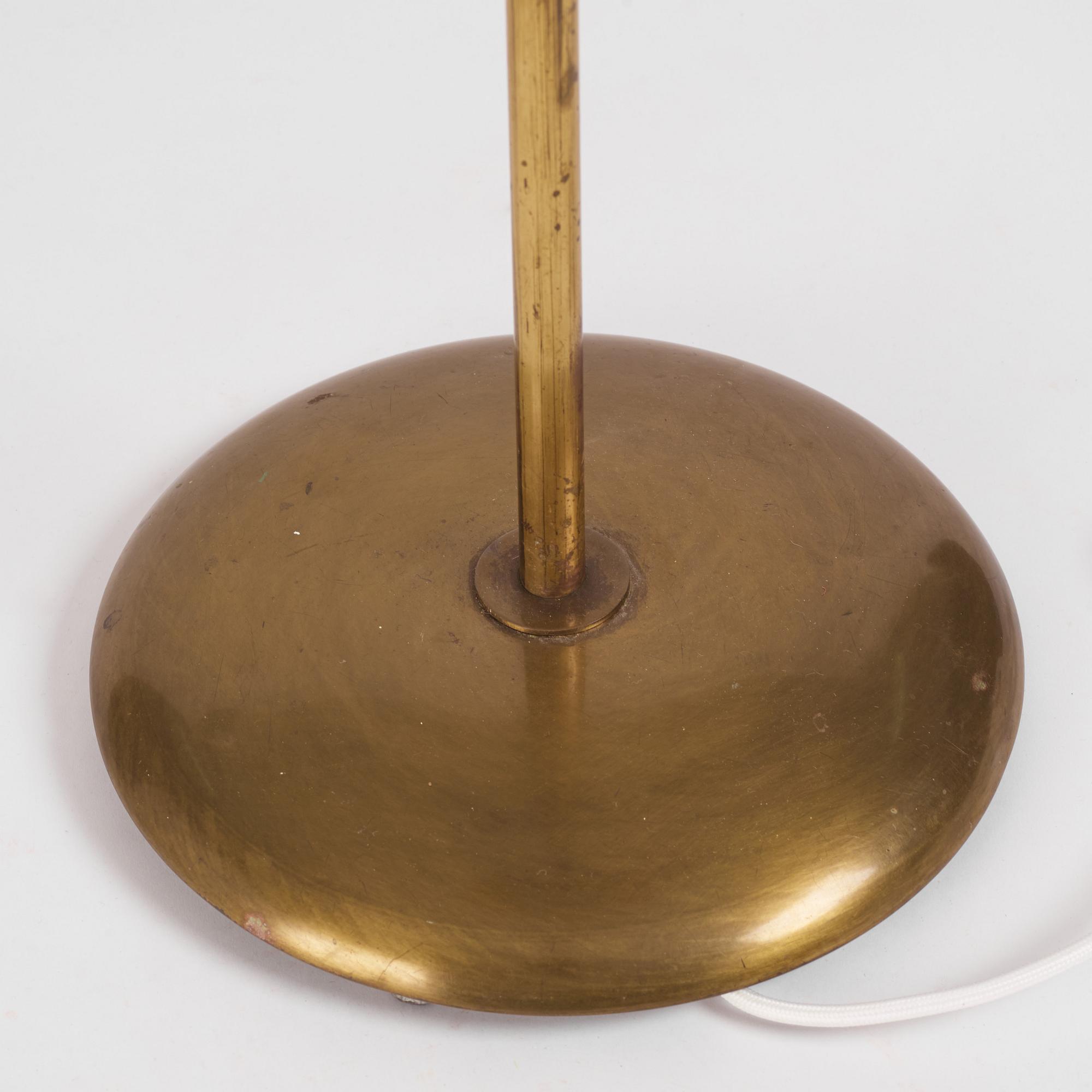 Erik Tidstrand and/ or Bertil Brisborg a brass 'model 30085' floor lamp, Nordiska Kompaniet, 1940s.