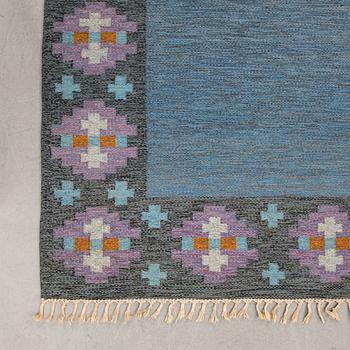 Rug, flat weave, signed BS, Sweden, approx. 220 x 162 cm.