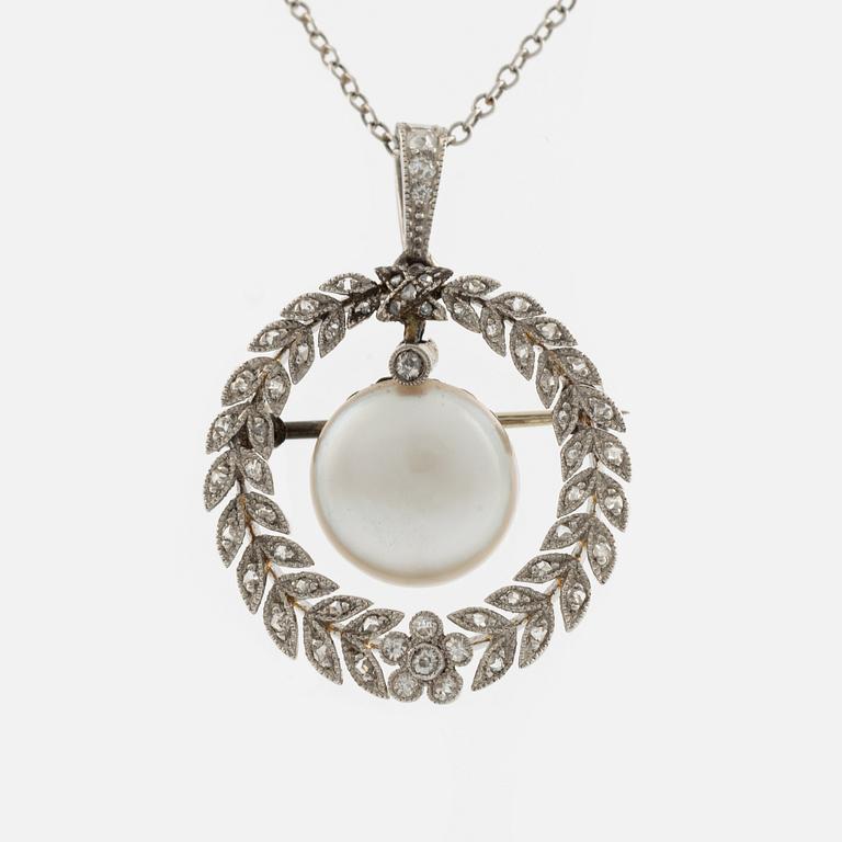 Pendant/brooch with half pearl and wreath shaped with rose cut diamonds, with chain.