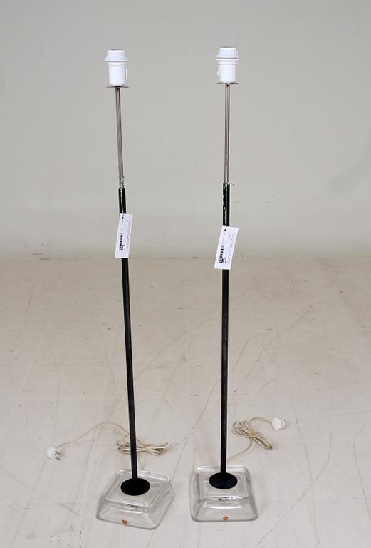 GOLVLAMPOR, ett par. Glas, design Carl Fagerlund, Orrefors. Modellnummer RD1380.