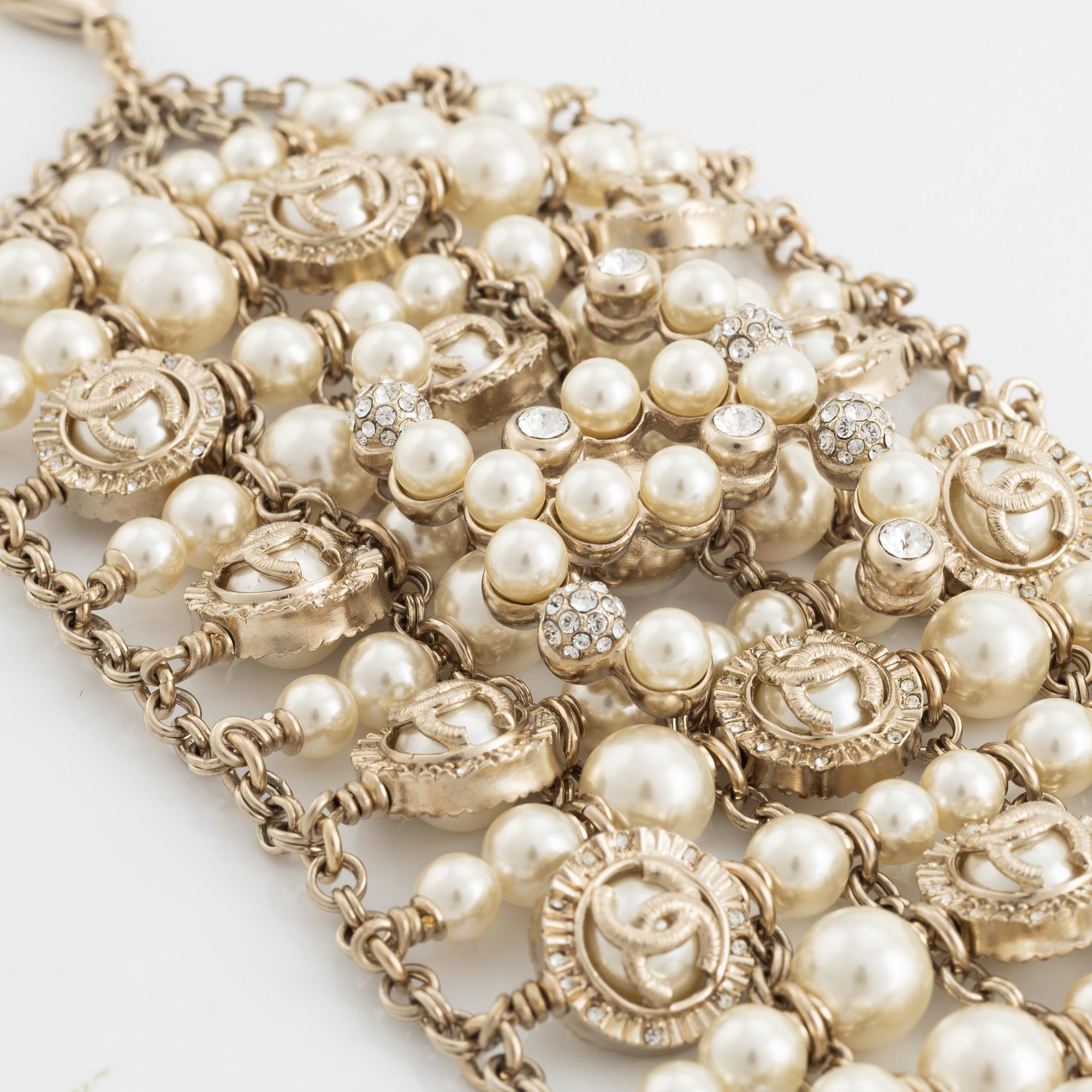 Chanel, A pearl and strass CC bracelet, 2020.