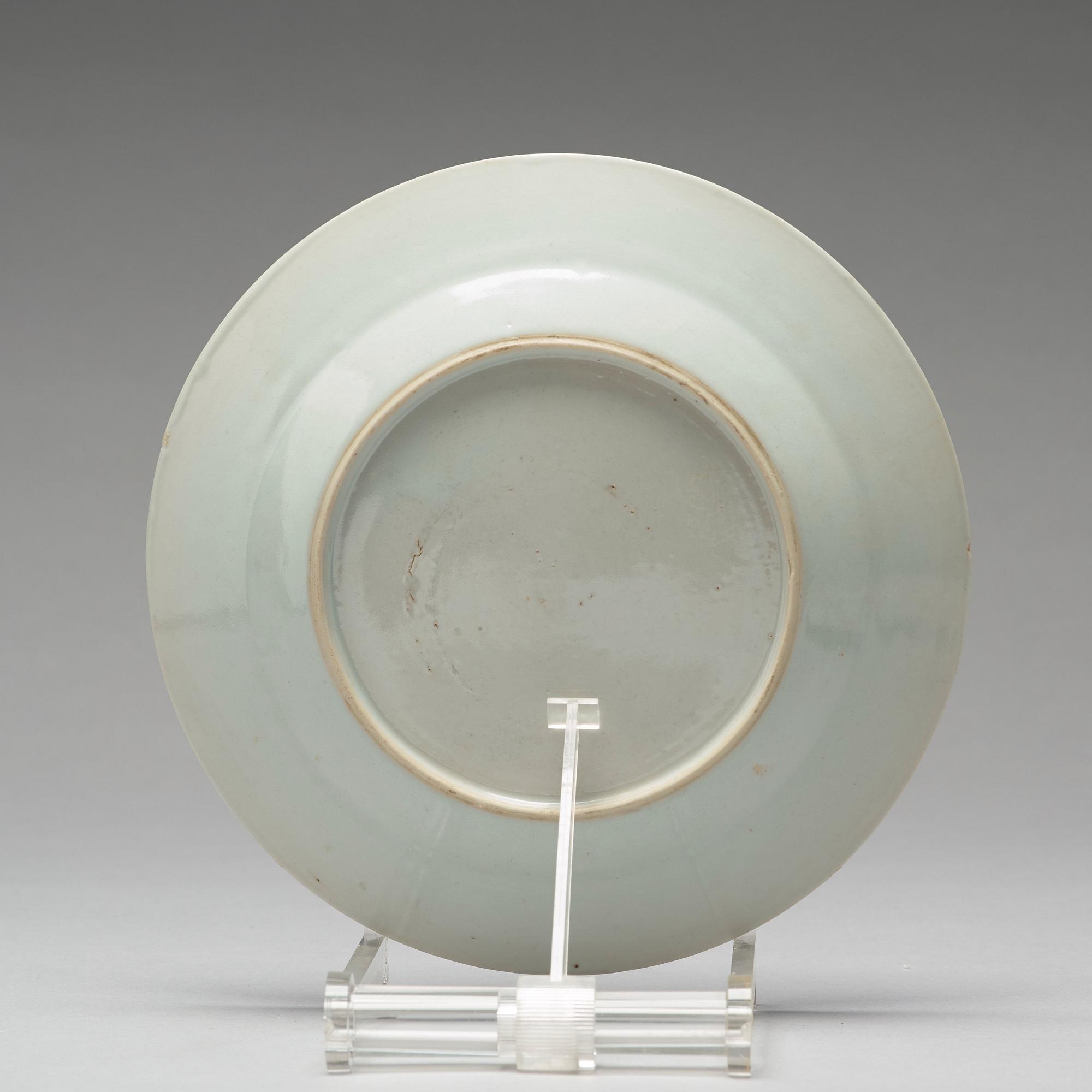 TALLRIKAR, sex stycken, samt FAT, kompaniporslin. Qingdynastin, Qianlong (1736-95).