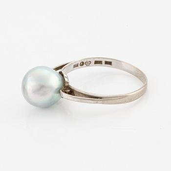 Ring, 18K vitguld med pärla.