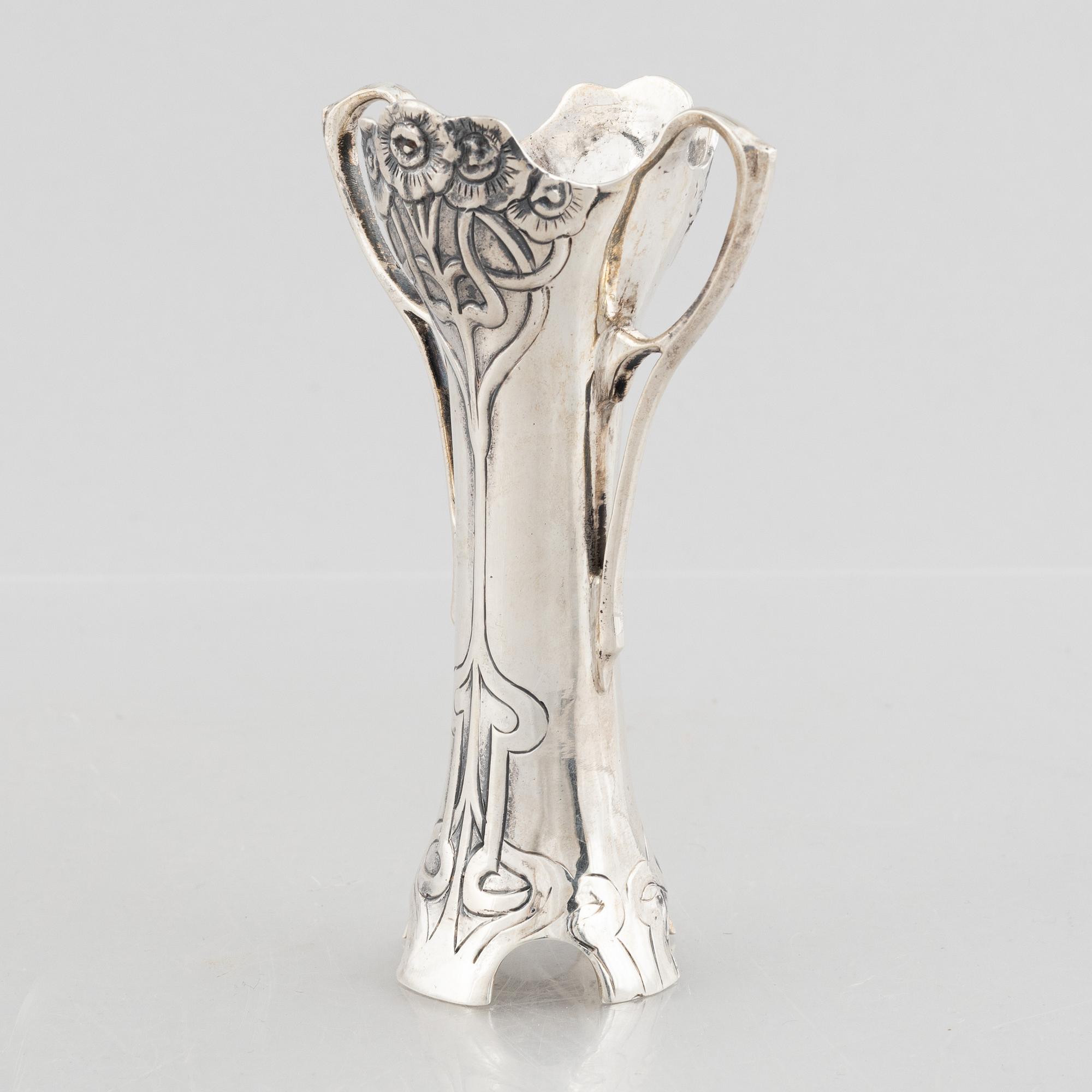 A sterling silver Art Nouveau-style vase, 20th Century.