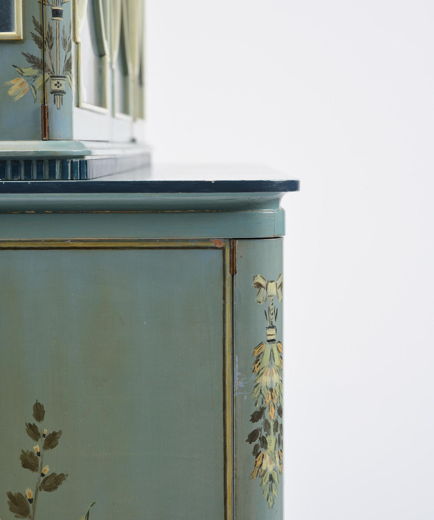 Carl Malmsten, a Swedish Grace showcase cabinet, cabinetmaker Albin Johansson, Stockholm, for Villa Kvikkjokk, 1927.