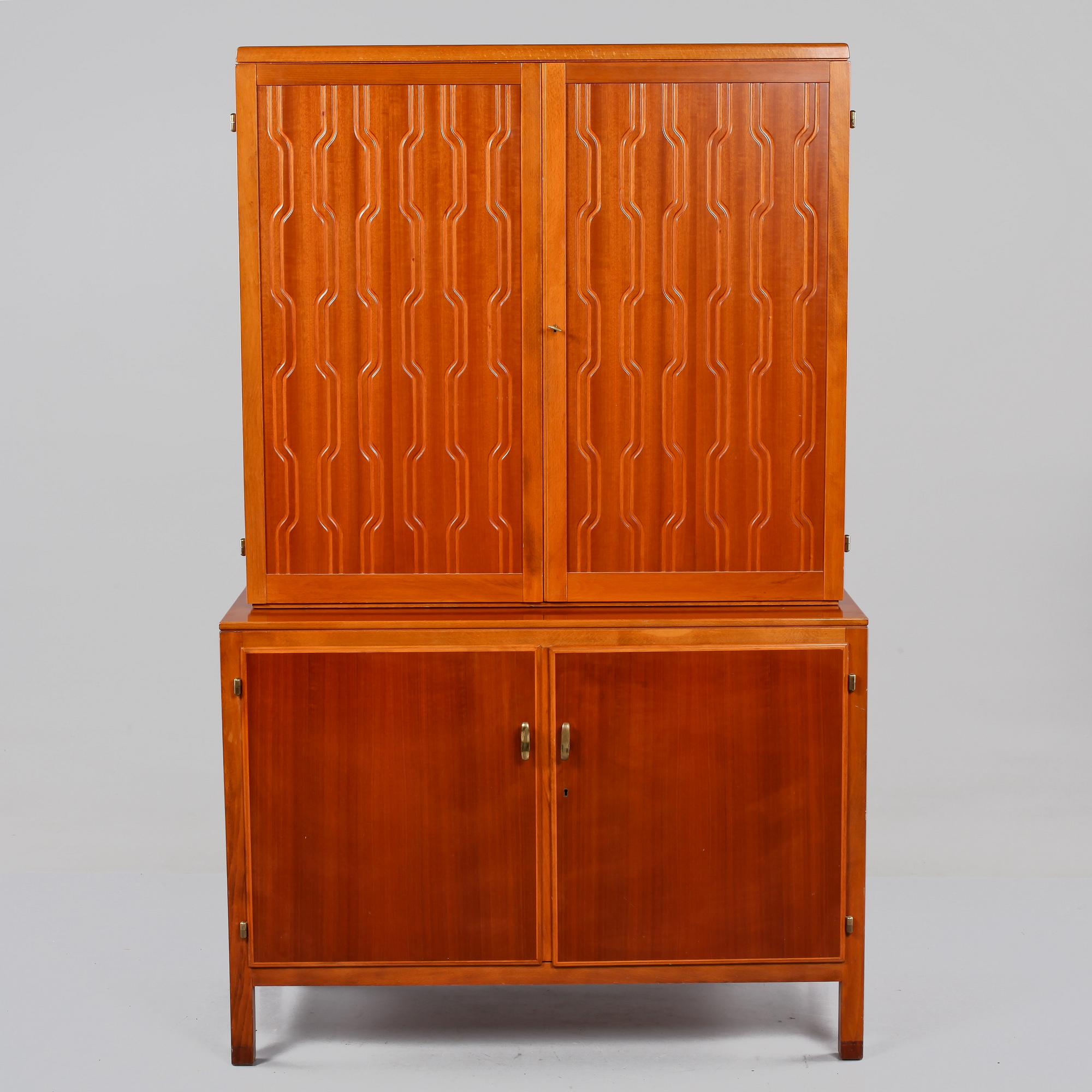 SKÅP, "589-029", David Rosén för Nordiska Kompaniets "FUTURA"-serie, Nyköping.