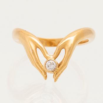 Ring in 18K gold with a round brilliant-cut diamond, Carrera y Carrera Madrid Spain.