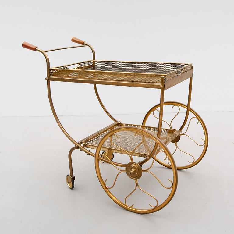 SERVERINGSVAGN, 1900-talets mitt.