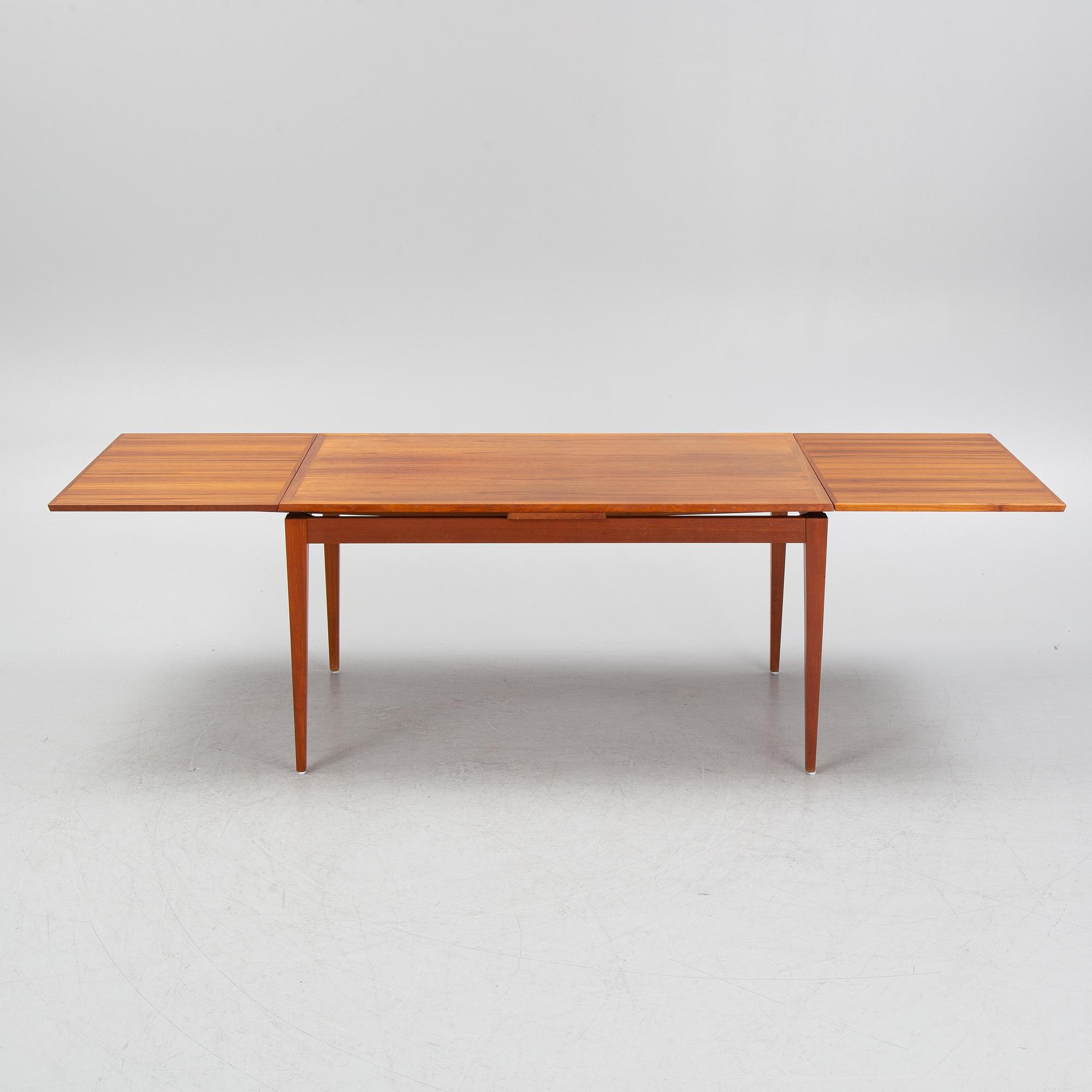 Matbord, troligen Danmark, 1900-talets andra hälft.