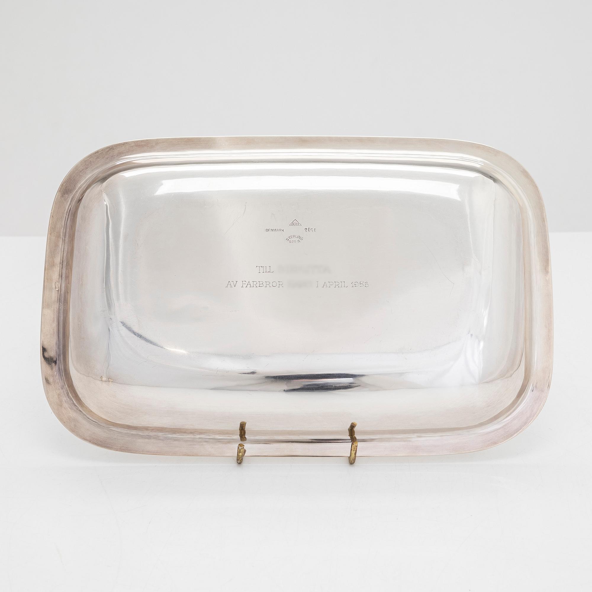 Skål, sterlingsilver  Just Andersen, Denmark 1950-tal och gräddsnäcka o sockerskål, silver, Tillander, Helsingfors 1955.