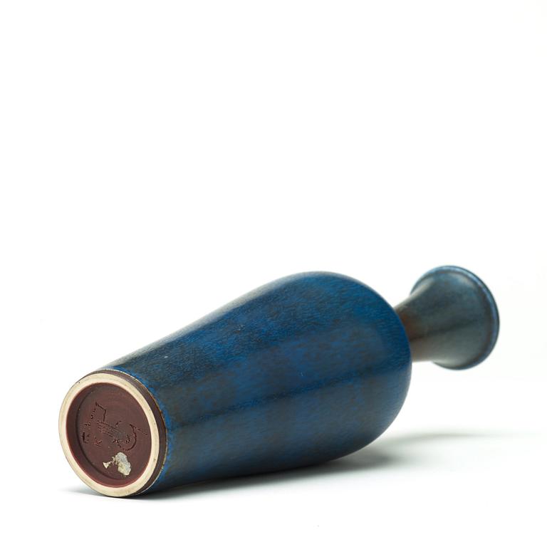 Berndt Friberg, A Berndt Friberg stoneware vase, Gustavsberg studio, Sweden 1969.