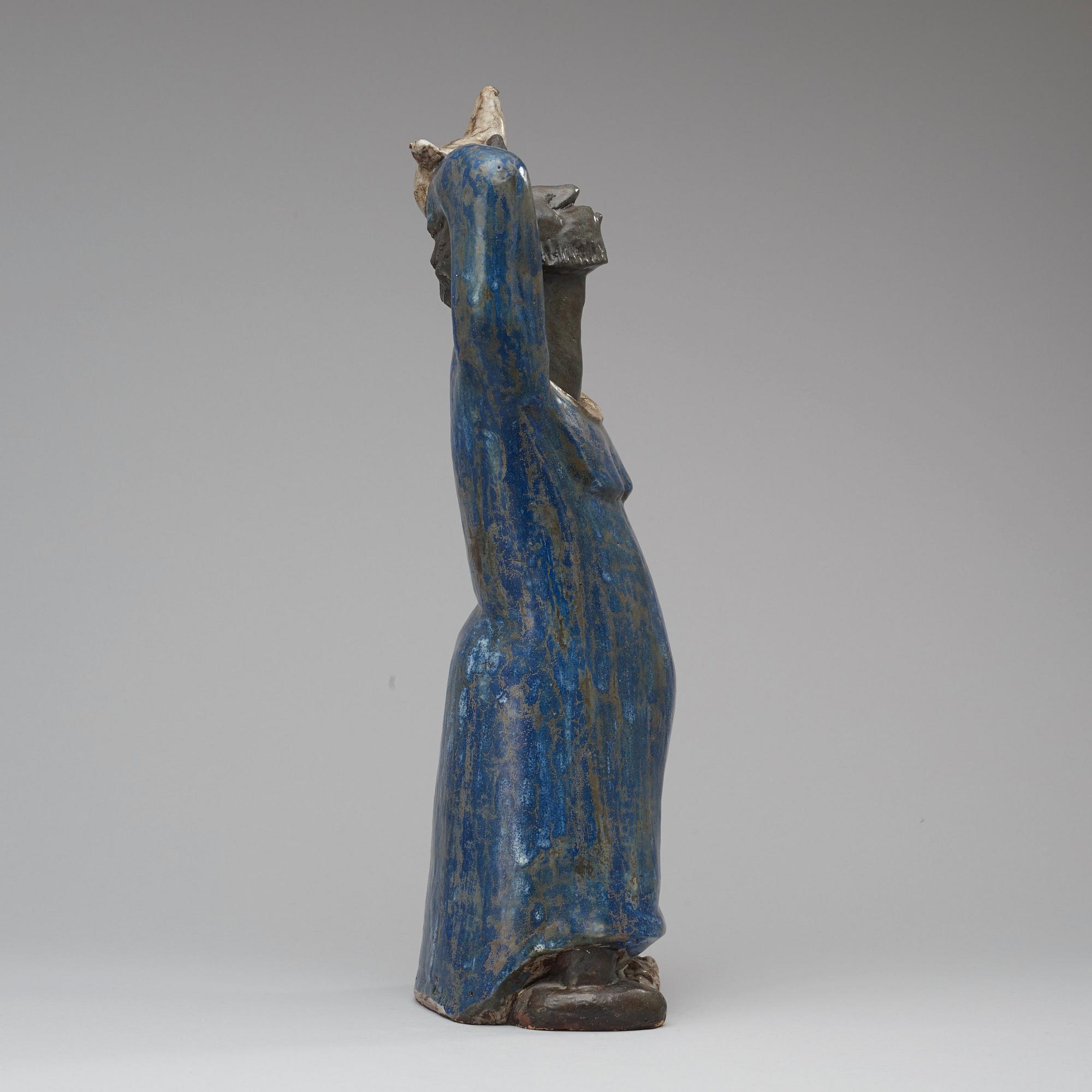 ÅKE HOLM, skulptur, "Noa med duvan", Höganäs 1950-tal.