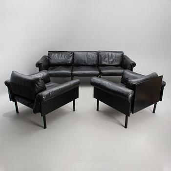 YRJÖ KUKKAPURO, sohva ja nojatuolipari, "Ateljee" 1900-luvun loppu.