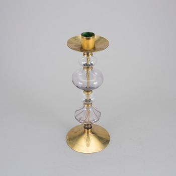 ERIK HÖGLUND, ljusstake, mässing och glas, 1900-talets andra hälft.
