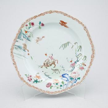 TALLRIKAR, 2+1+1 st, porslin Kina, Qing dynastin, Qianlong (1735-1796).