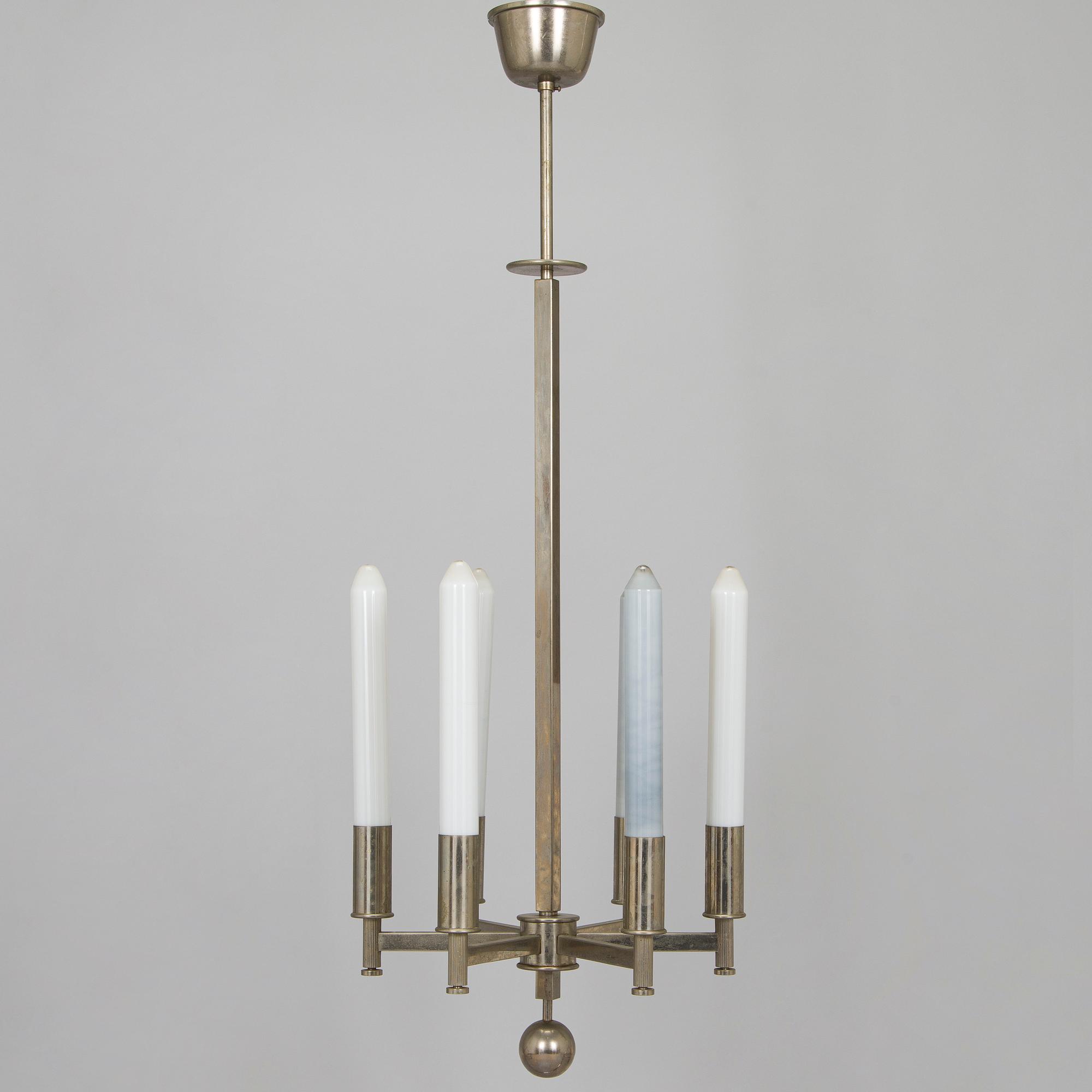 Paavo Tynell, A 1930s made to order chandelier for Taito.