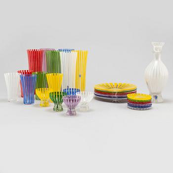 BENGT ORUP, servisdelar, 28 delar, glas, "Strikt", Johansfors.